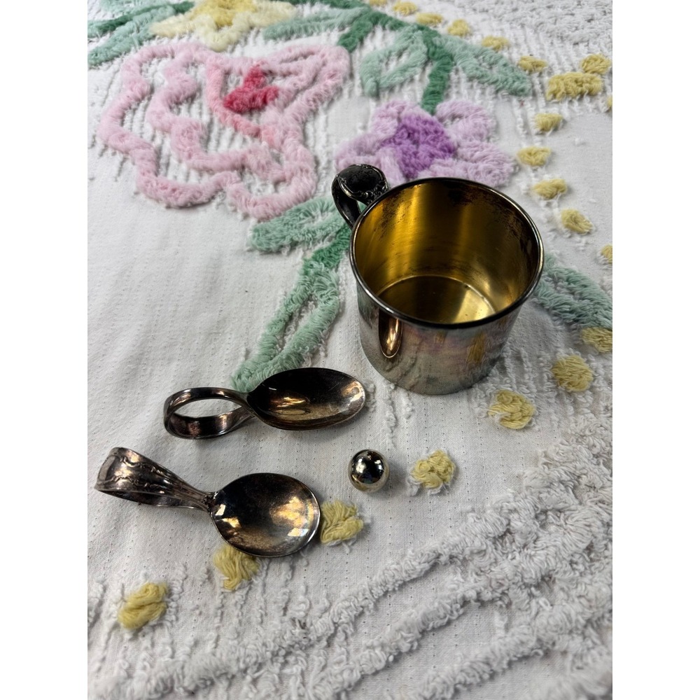 Vintage Wm Rogers & Son Silver Plate Baby Cup and Loop Handle Spoon Set 4pc